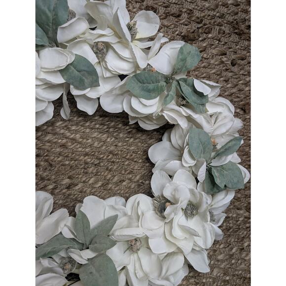 White Floral Spring Wreath Green Leaves Easter Holiday 26" Front Door Porch - Picture 4 of 9